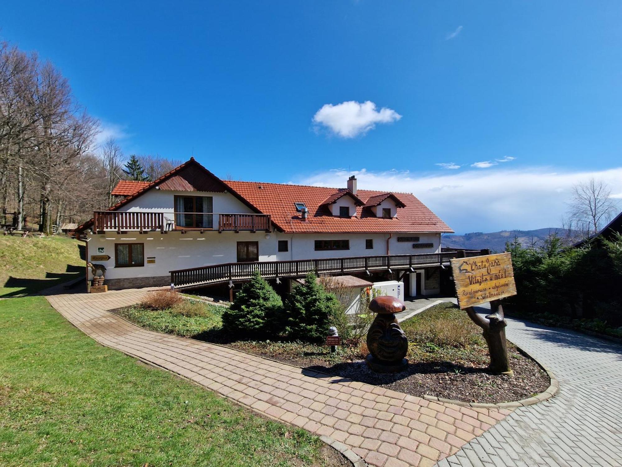 Wellness Hotel Chata Jana Lopeník Екстериор снимка